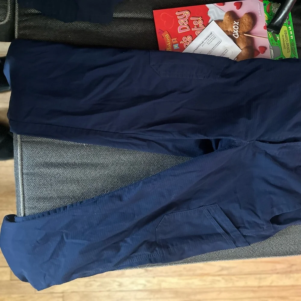 Men's Black Cargo Pants - Picture 7 of 10